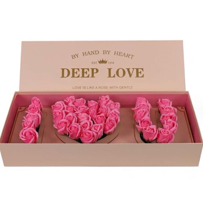 LOVE IS LIKE A ROSE GIFT BOX