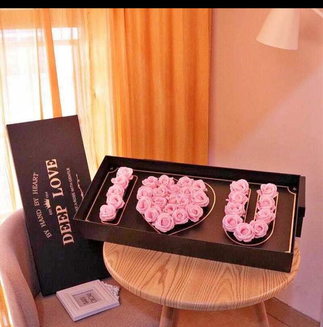 LOVE IS LIKE A ROSE GIFT BOX